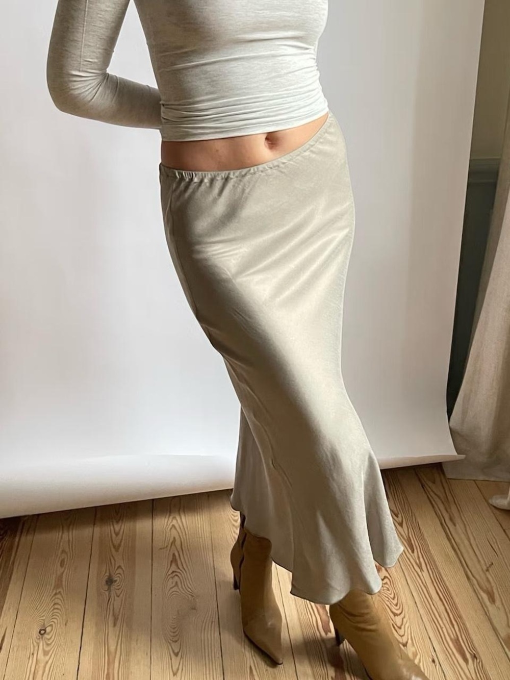 NEW NWT Djerf Avenue Dream midi skirt rain
